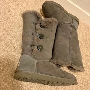 UGG TALL BAILEY BUTTON